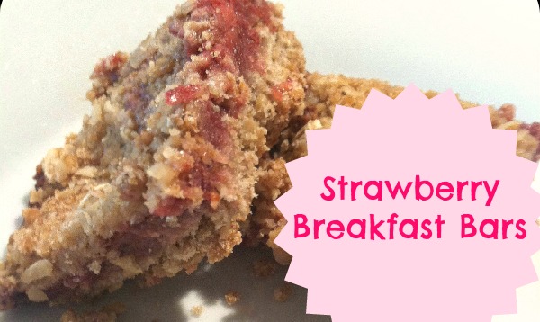 Grab and Go Strawberry Oatmeal Breakfast Bars make a great breakfast for your kids!