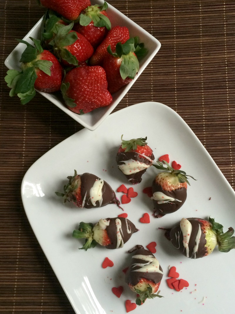Recipes for Chocolate Covered Strawberries-- This Easy Chocolate Covered Strawberries recipe is so yummy and elegant for a special evening at home!
